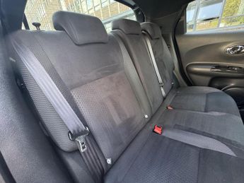Nissan Juke 1.6 Acenta Premium SUV 5dr Petrol XTRON Euro 5 (117 ps)