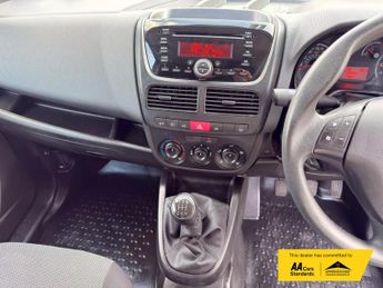 Fiat Doblo 1.3 JTD MultiJetII 16v Panel Van 4dr Diesel Manual L1 H1 (133 g/