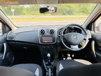 Dacia Sandero Stepway 1.5 dCi Laureate Hatchback 5dr Diesel Manual Euro 5 (90 ps)