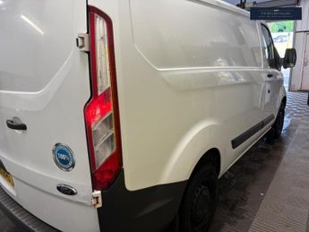 Ford Transit Custom 2.2 TDCi 290 L1 H1 5dr