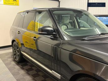 Land Rover Range Rover 4.4 SD V8 Vogue SUV 5dr Diesel Auto 4WD Euro 5 (339 ps)