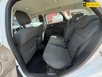 Ford Focus 1.0T EcoBoost Titanium Estate 5dr Petrol Manual Euro 5 (s/s) (12