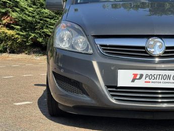 Vauxhall Zafira 1.6 16V Exclusiv MPV 5dr Petrol Manual Euro 5 (115 ps)