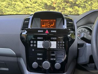Vauxhall Zafira 1.6 16V Exclusiv MPV 5dr Petrol Manual Euro 5 (115 ps)