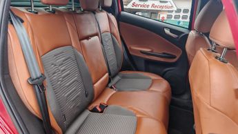 Alfa Romeo Giulietta 1.4 TB MultiAir Exclusive Hatchback 5dr Petrol Automatic Euro 6 