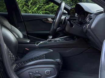Audi RS4 Avant 2.9 TFSI V6 Estate 5dr Petrol Tiptronic quattro Euro 6 (s/s) (45
