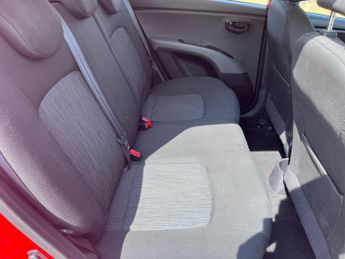 Hyundai i10 1.2 Active Hatchback 5dr Petrol Auto Euro 5 (85 bhp)