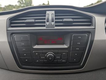 MG GS 1.5 TGI Explore SUV 5dr Petrol Manual Euro 6 (s/s) (160 ps)