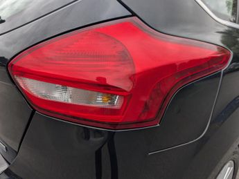 Ford Focus 1.0T EcoBoost Titanium Hatchback 5dr Petrol Manual Euro 6 (s/s) 