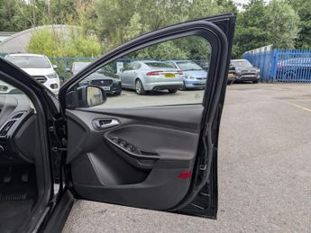 Ford Focus 1.0T EcoBoost Titanium Hatchback 5dr Petrol Manual Euro 6 (s/s) 