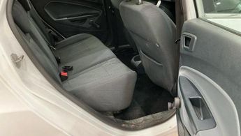 Ford Fiesta 1.4 Zetec Hatchback 5dr Petrol Automatic (154 g/km, 94 bhp)