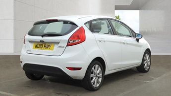 Ford Fiesta 1.4 Zetec Hatchback 5dr Petrol Automatic (154 g/km, 94 bhp)
