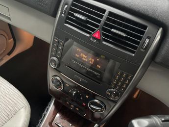 Mercedes-Benz B Class 2.0 B200 SE MPV 5dr Petrol Manual (173 g/km, 136 bhp)