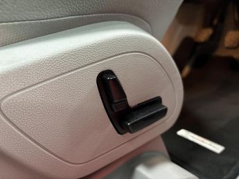 Mercedes-Benz B Class 2.0 B200 SE MPV 5dr Petrol Manual (173 g/km, 136 bhp)