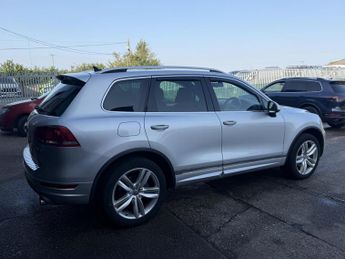 Volkswagen Touareg 3.0 TDI V6 BlueMotion Tech Altitude SUV 5dr Diesel Tiptronic 4WD