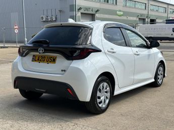 Toyota Yaris 1.5 VVT-h Design Hatchback 5dr Petrol Hybrid E-CVT Euro 6 (s/s) 