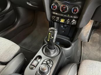 MINI Electric Hatch Cooper SE 32.6kWh Level 2 Hatchback 3dr Electric Auto (184 ps)