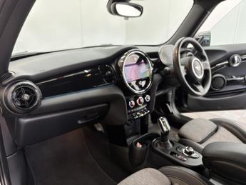MINI Electric Hatch Cooper SE 32.6kWh Level 2 Hatchback 3dr Electric Auto (184 ps)
