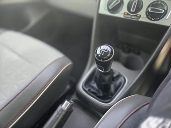 Volkswagen Polo 1.2 TSI BlueMotion Tech beats Hatchback 5dr Petrol Manual Euro 6