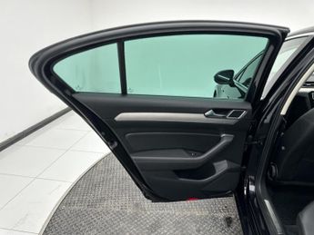 Volkswagen Passat 2.0 BiTDI BlueMotion Tech GT Saloon 4dr Diesel DSG 4Motion Euro 