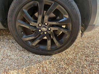 Land Rover Discovery Sport 2.0 TD4 HSE Black SUV 5dr Diesel Auto 4WD Euro 6 (s/s) (180 ps)