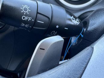 Honda Jazz 1.4 i-VTEC ES Hatchback 5dr Petrol i SHIFT Euro 4 (100 ps)