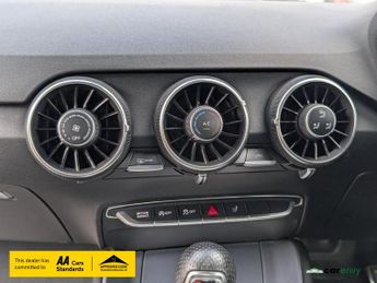 Audi TT 2.0 TFSI S line Coupe 3dr Petrol S Tronic quattro Euro 6 (s/s) (