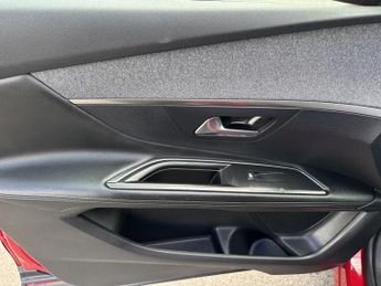 Peugeot 3008 1.2 PureTech Allure SUV 5dr Petrol Manual Euro 6 (s/s) (130 ps)