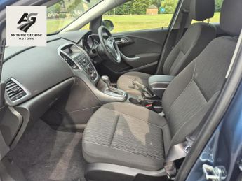 Vauxhall Astra 1.6 16v Design Hatchback 5dr Petrol Auto Euro 5 (115 ps)