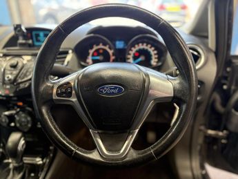 Ford Fiesta 1.0T EcoBoost Zetec Hatchback 5dr Petrol Powershift Euro 5 (100 