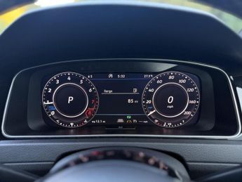 Volkswagen Golf 2.0 TSI R Estate 5dr Petrol DSG 4Motion Euro 6 (s/s) (300 ps)