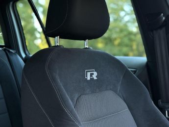 Volkswagen Golf 2.0 TSI R Estate 5dr Petrol DSG 4Motion Euro 6 (s/s) (300 ps)