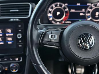 Volkswagen Golf 2.0 TSI R Estate 5dr Petrol DSG 4Motion Euro 6 (s/s) (300 ps)