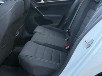 Volkswagen Golf 2.0 TSI R Estate 5dr Petrol DSG 4Motion Euro 6 (s/s) (300 ps)