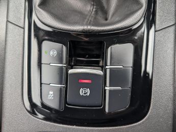 MG GS 1.5 TGI Exclusive SUV 5dr Petrol Manual Euro 6 (s/s) (160 ps)