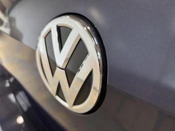 Volkswagen e-Golf 35.8kWh e-Golf Hatchback 5dr Electric Auto (136 ps)