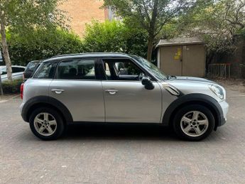 MINI Cooper 2012 MINI Countryman Cooper 1.6 Petrol Automatic