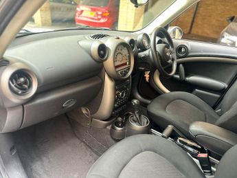 MINI Cooper 2012 MINI Countryman Cooper 1.6 Petrol Automatic