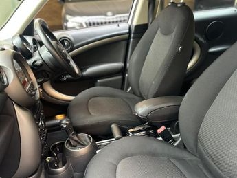 MINI Cooper 2012 MINI Countryman Cooper 1.6 Petrol Automatic