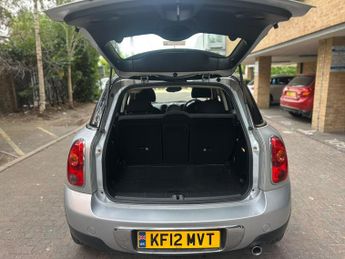 MINI Cooper 2012 MINI Countryman Cooper 1.6 Petrol Automatic