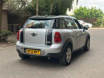 MINI Cooper 2012 MINI Countryman Cooper 1.6 Petrol Automatic