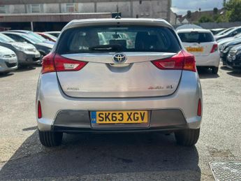 Toyota Auris 1.8 VVT-h Icon Hatchback 5dr Petrol Hybrid CVT Euro 5 (s/s) (136
