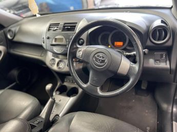 Toyota RAV4 2.0 XT-R SUV 5dr Petrol Automatic 4WD (212 g/km, 150 bhp)