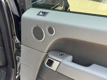 Land Rover Range Rover Sport 3.0 SD V6 Autobiography Dynamic SUV 5dr Diesel Auto 4WD Euro 5 (