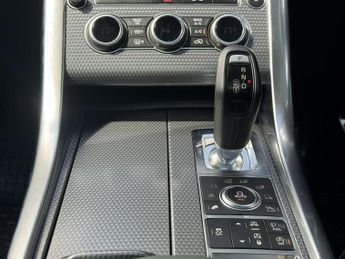 Land Rover Range Rover Sport 3.0 SD V6 Autobiography Dynamic SUV 5dr Diesel Auto 4WD Euro 5 (