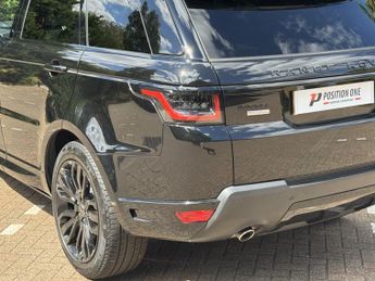Land Rover Range Rover Sport 3.0 SD V6 Autobiography Dynamic SUV 5dr Diesel Auto 4WD Euro 5 (
