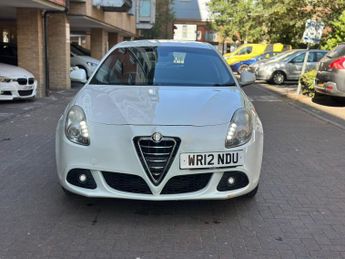 Alfa Romeo Giulietta 1.4 TB MultiAir Lusso Hatchback 5dr Petrol TCT Euro 5 (s/s) (170
