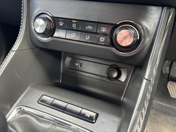 MG MG ZS 1.5 VTi-TECH Exclusive SUV 5dr Petrol Manual Euro 6 (s/s) (106 p