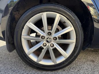 Skoda Octavia 2.0 TDI Elegance Estate 5dr Diesel DSG Euro 5 (s/s) (150 ps)