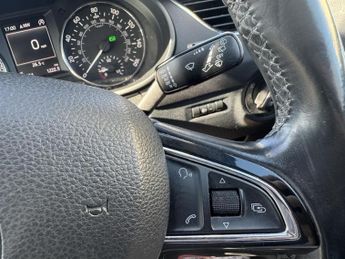 Skoda Octavia 2.0 TDI Elegance Estate 5dr Diesel DSG Euro 5 (s/s) (150 ps)